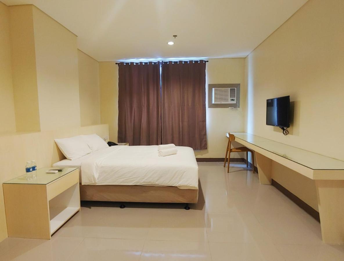 Kaizen Suites Manila Exterior photo